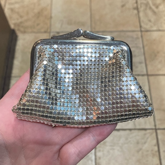 Whiting & Davis Silver Metal Coin Purse Pouch Kiss Lock - Picture 1 of 5